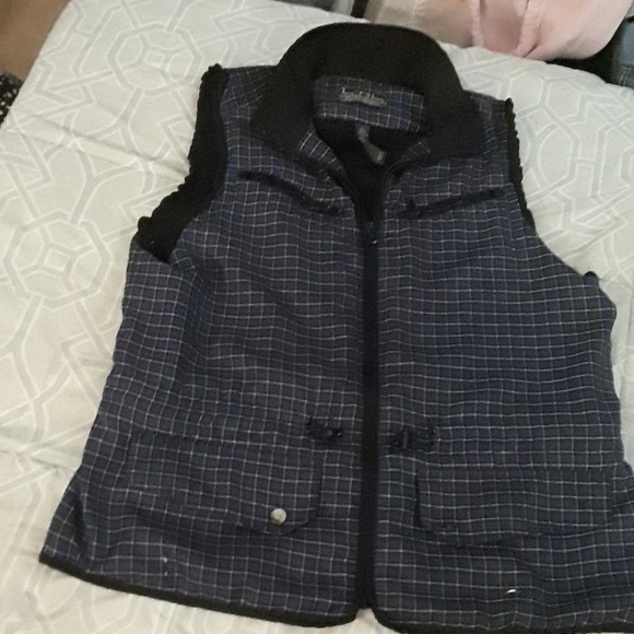 Vest - Picture 1 of 1